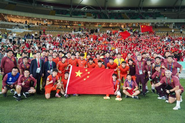 （体育）（15）足球——U23亚洲杯决赛：中国队获亚军XxjpseC000099_20260125_PEPFN0A001.jpg